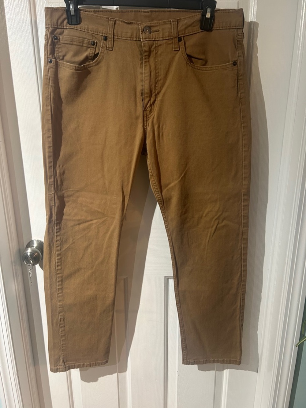 Levi's 502 Jeans in Khaki Tan